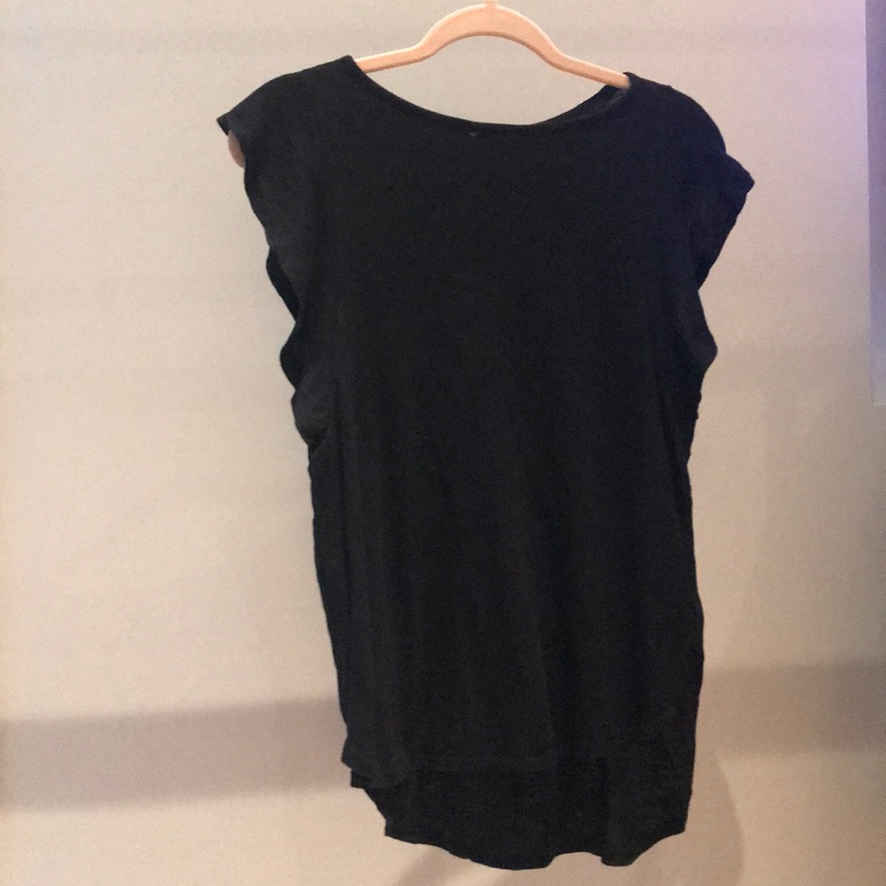 Gap black shirt